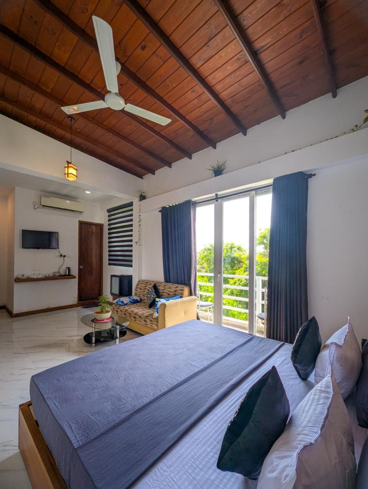Airport Hotel By Cmb Apartments Negombo Eksteriør bilde
